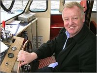 Les Dennis