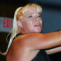 Luna Vachon