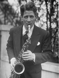 Rudy Vallée